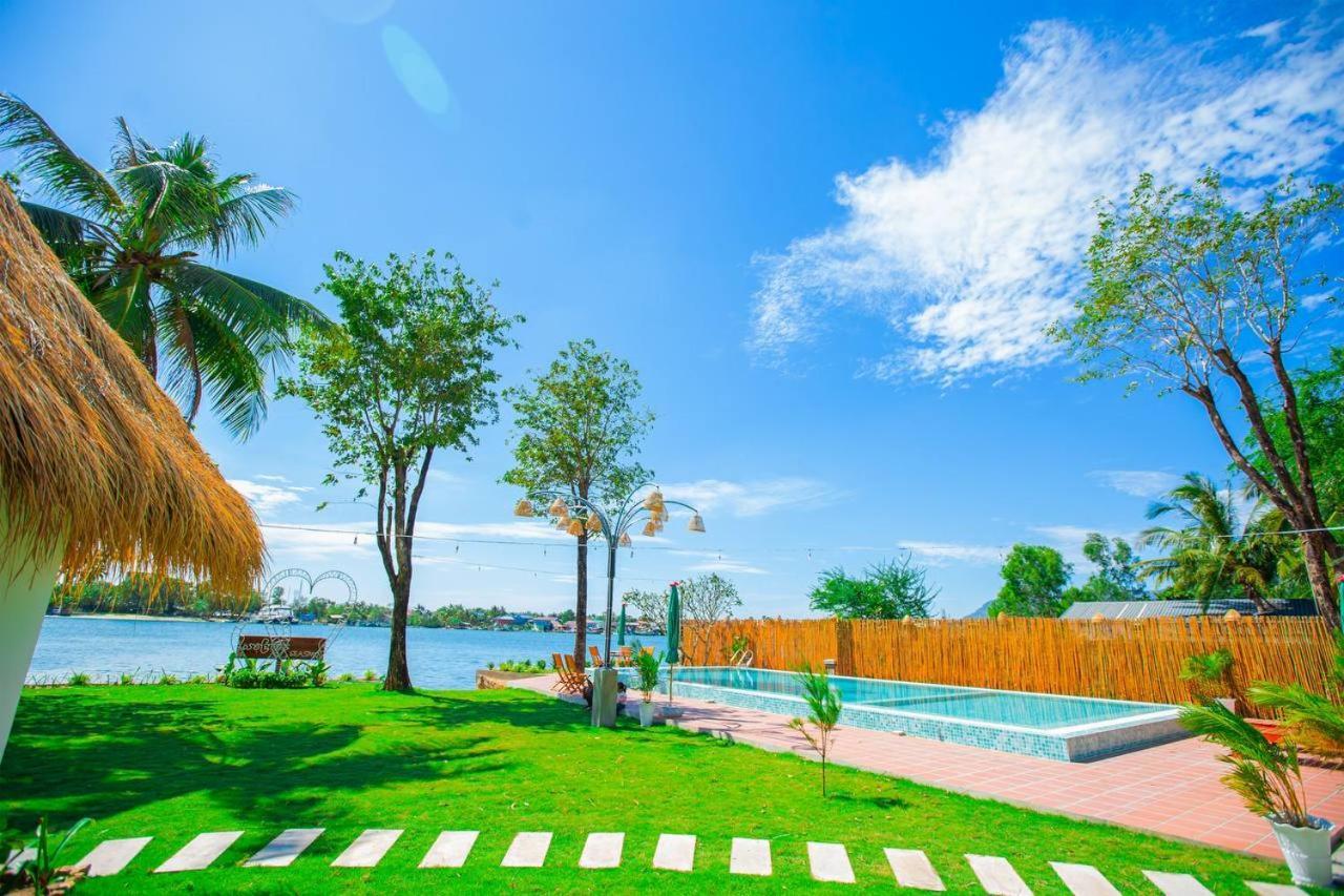 Sea Sand Resort Kampot Exterior foto