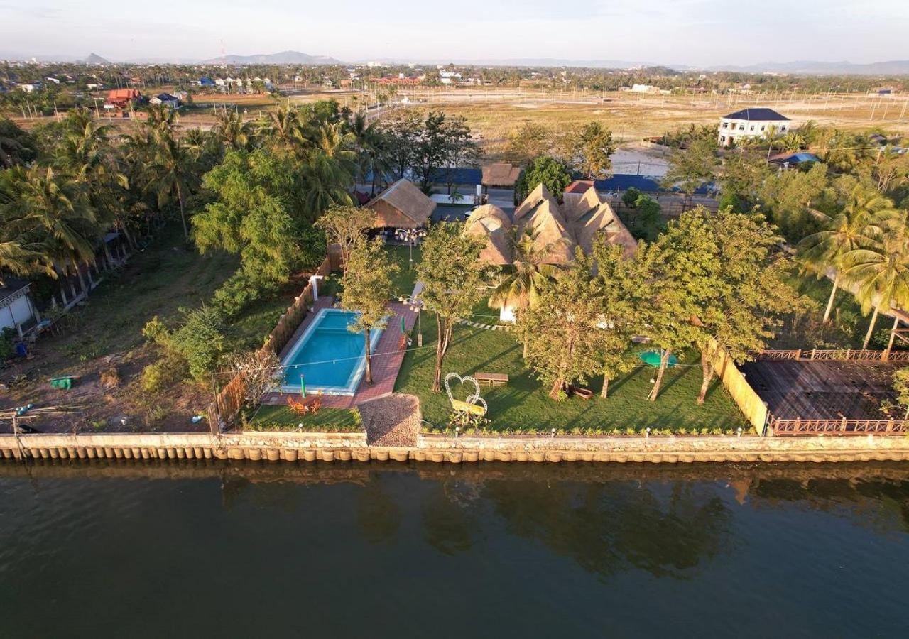 Sea Sand Resort Kampot Exterior foto